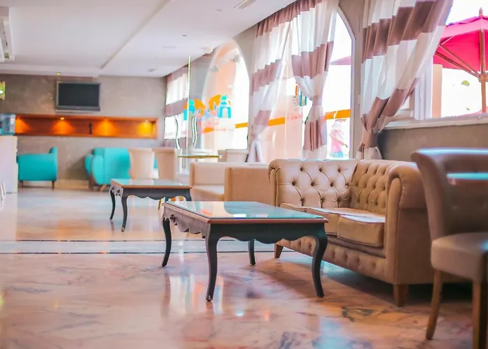 Hotel Marabout - Families And Couples Only