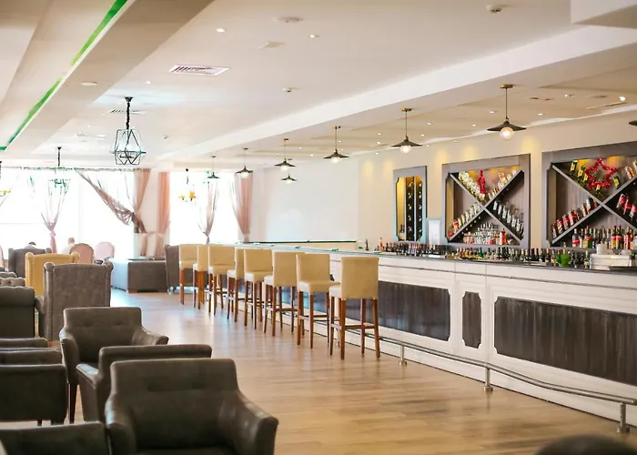 Hotel Marabout - Families And Couples Only
